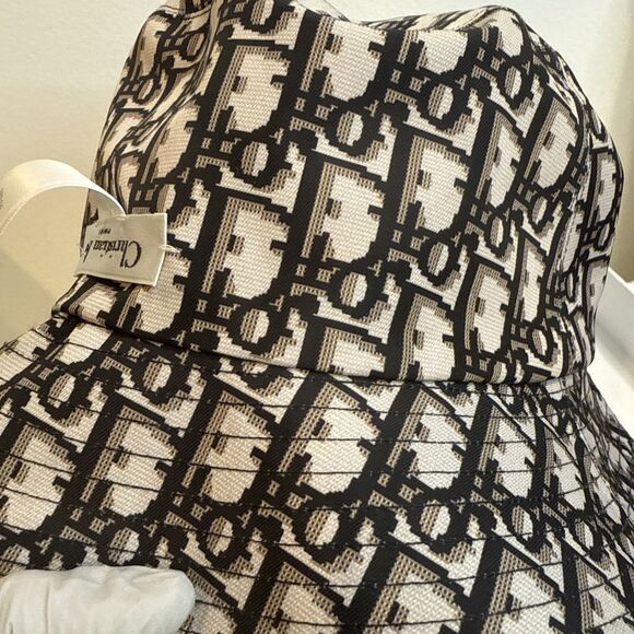 Dior Reversible Teddy-D Small Brim Bucket Hat Size 59 main image 4
